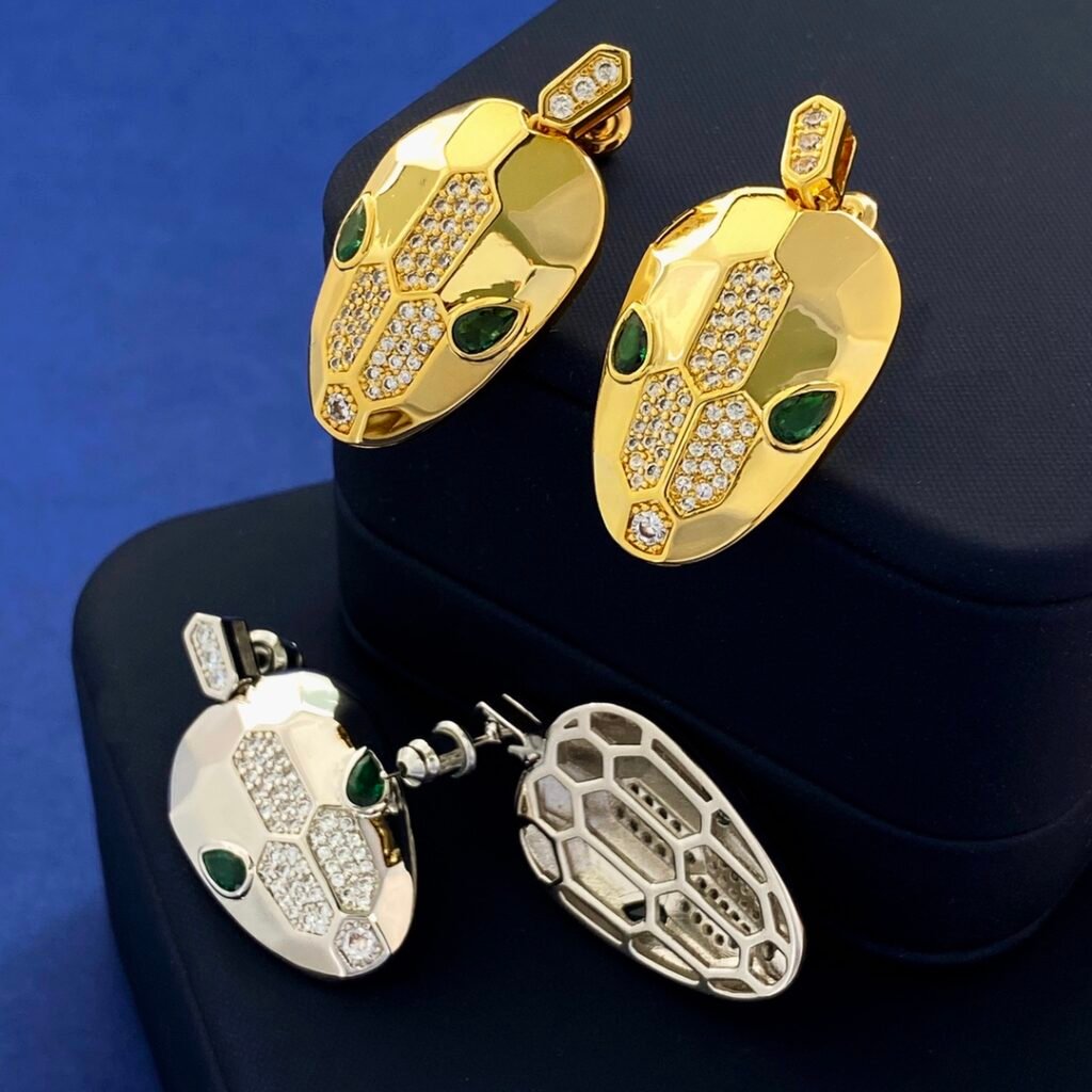 BVLGARI 绿眼蛇头耳钉 耳环 2019款