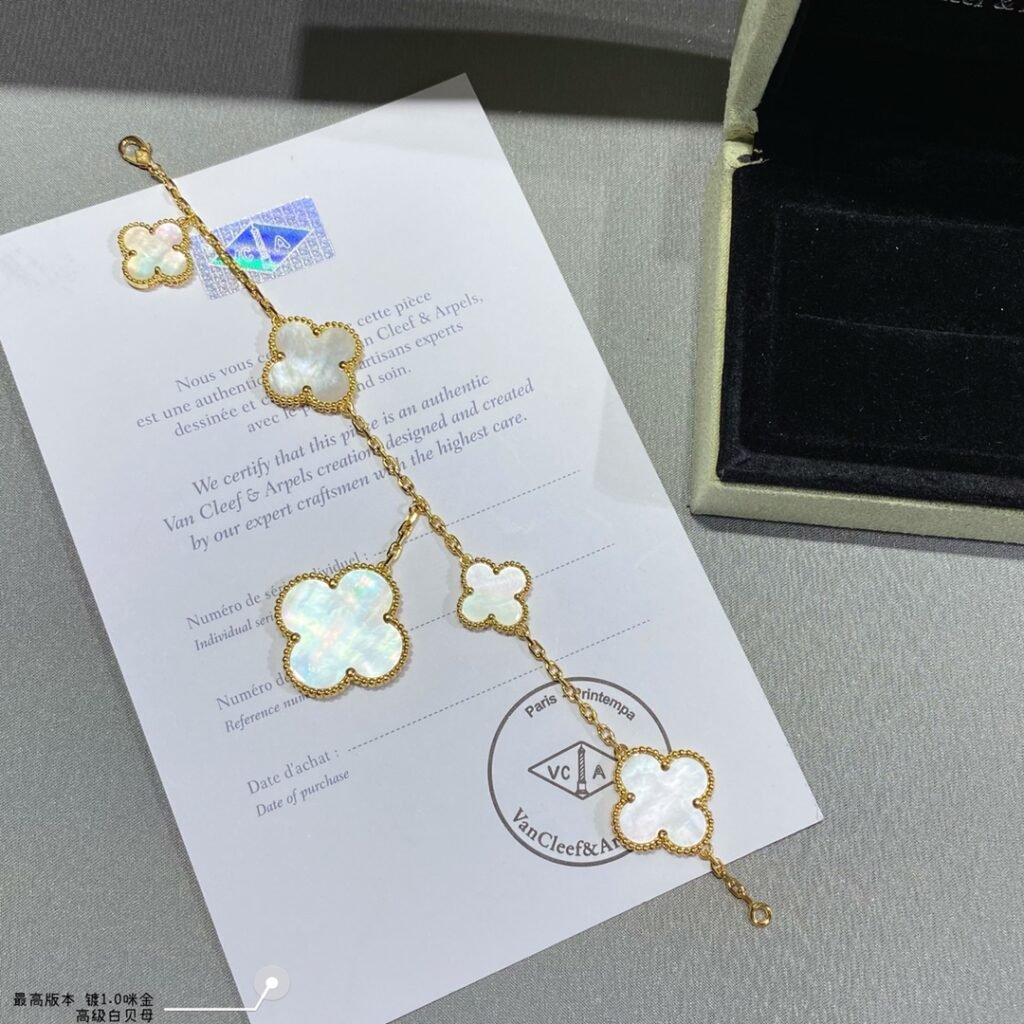 반클리프 아펠 — Van Cleef & Arpels