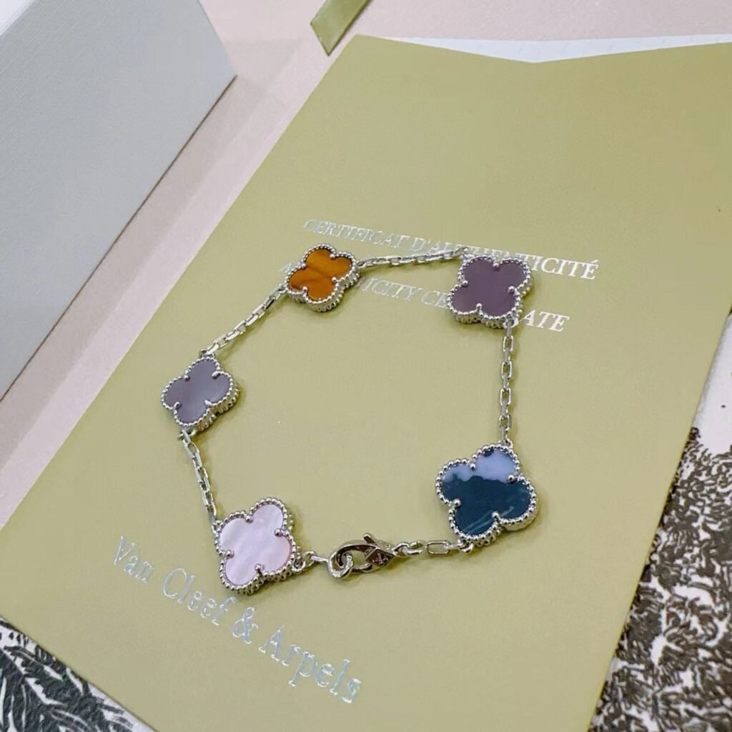 반클리프 아펠 — Van Cleef & Arpels