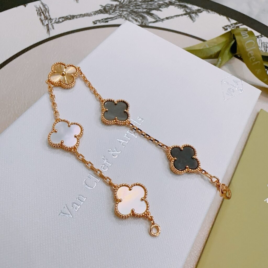 반클리프 아펠 — Van Cleef & Arpels
