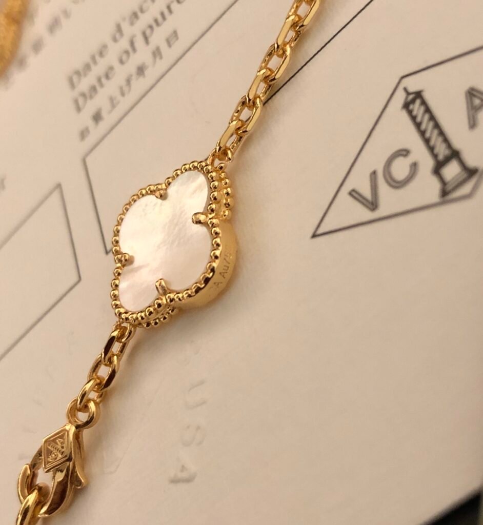 반클리프 아펠 — Van Cleef & Arpels