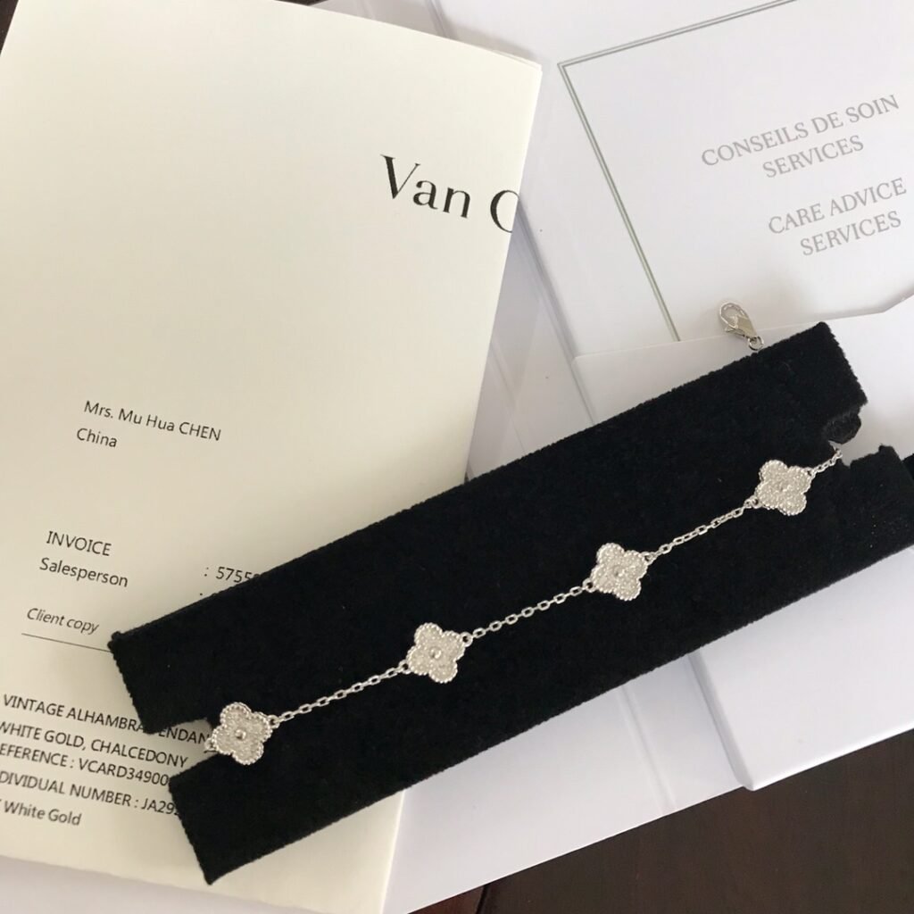반클리프 아펠 — Van Cleef & Arpels