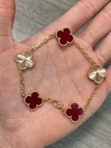 반클리프 아펠 — Van Cleef & Arpels